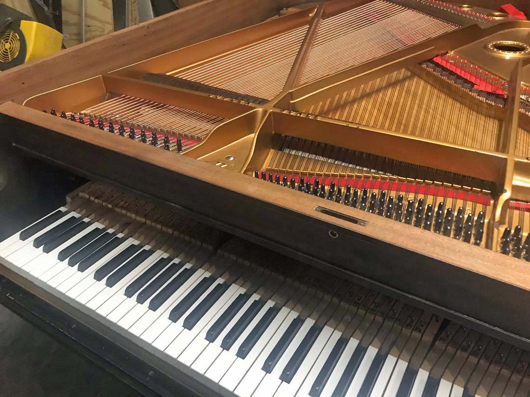Hi guys sharing my newest Vintage find Cabas Piano ❤️ I have